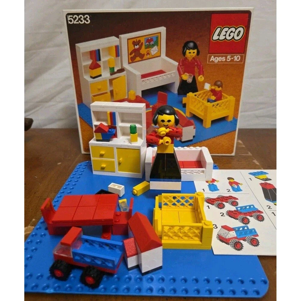 Lego Bedroom #5233 Homemaker Vintage 1970s Almost Complete